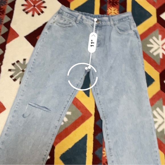 Women's Relaxed Ripped Distressed Faded Denim Jeans - Picture 9 of 12